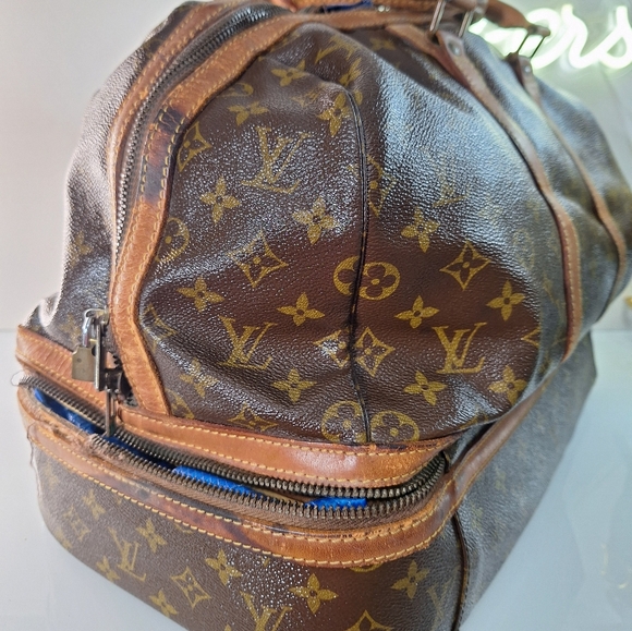 Louis Vuitton travel bag - Picture 2 of 11